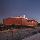 Hinterlüftete Fassaden für Rechenzentren