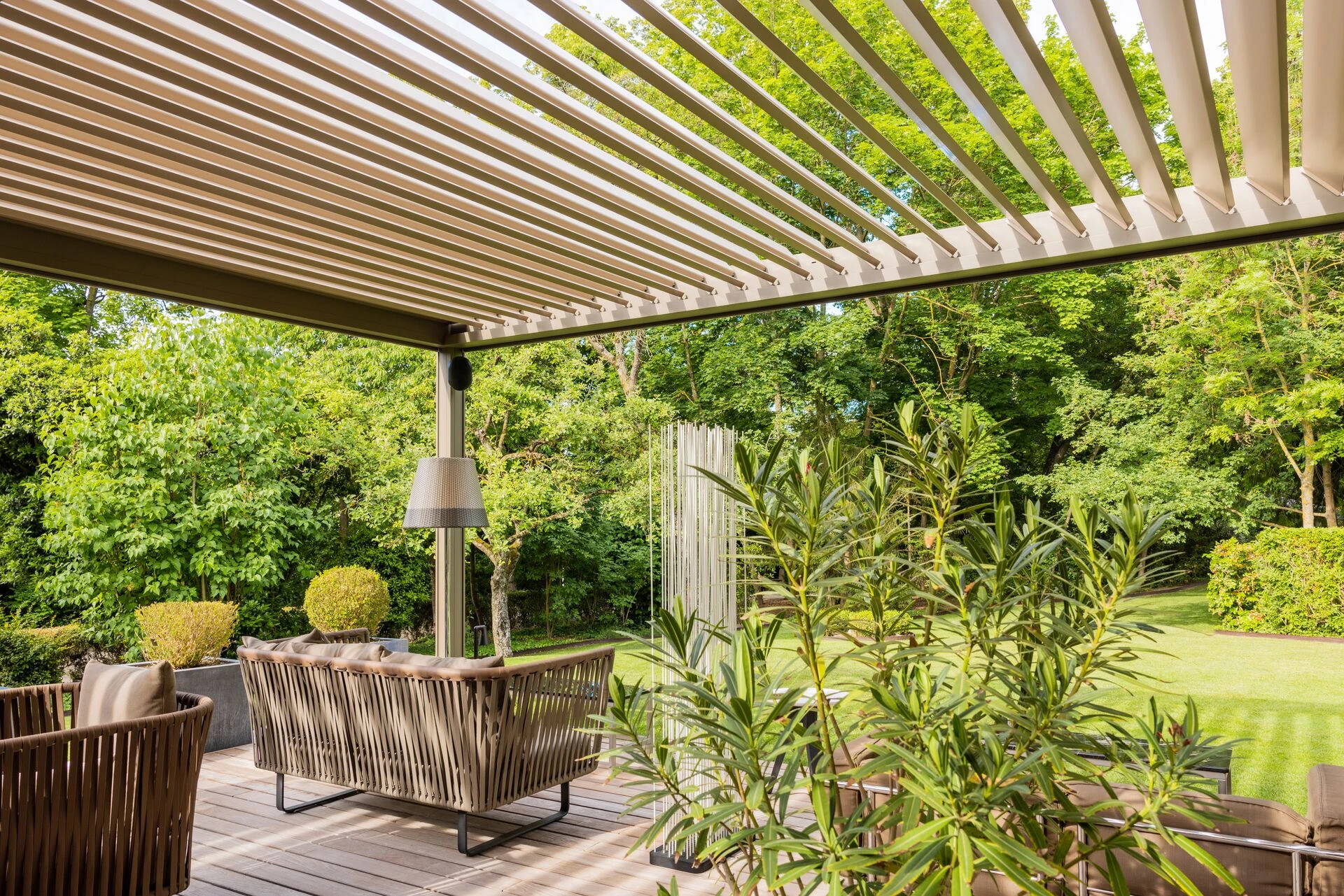 Renson Camargue pergolas transform the patio experience at a Michelin ...