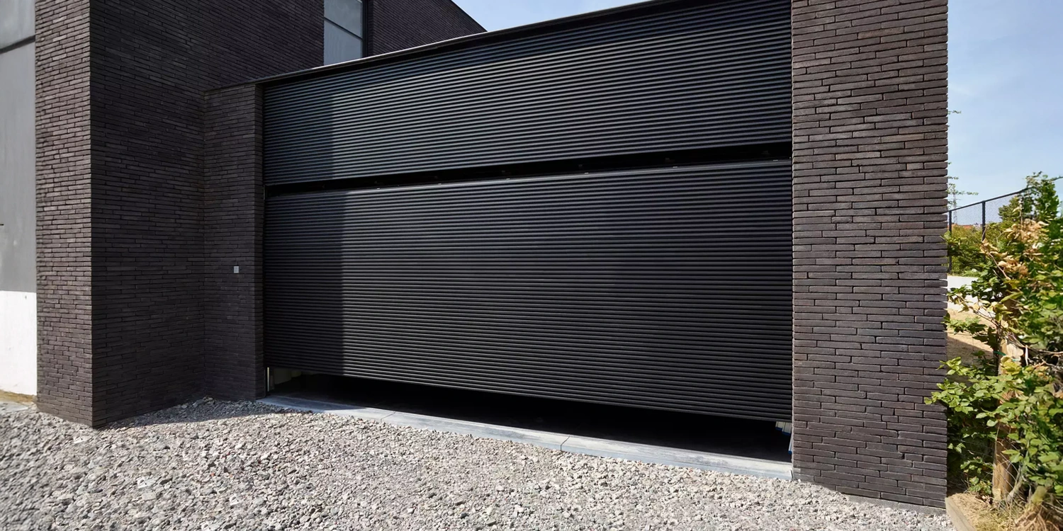 Poorten en deuren naadloos geïntegreerd in je gevel