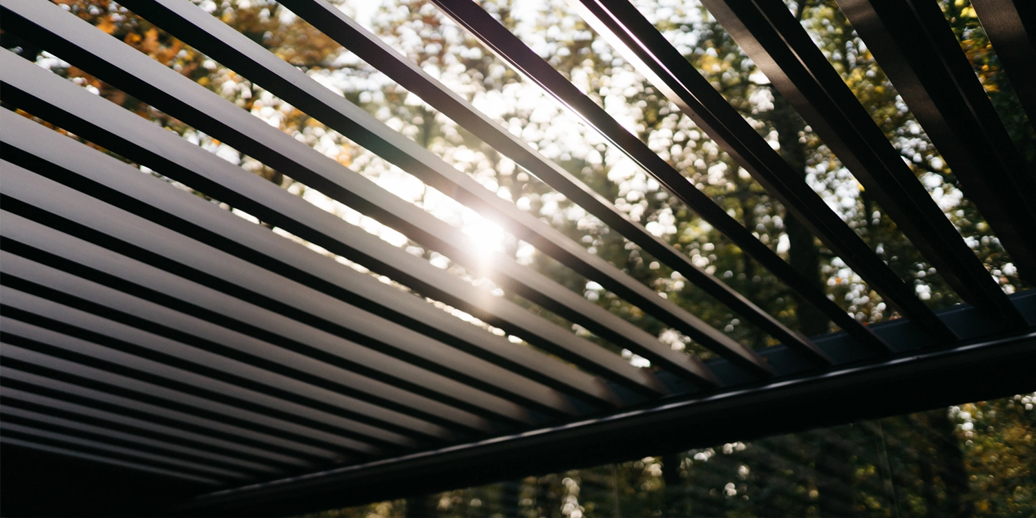 Rotating and/or retractable blades