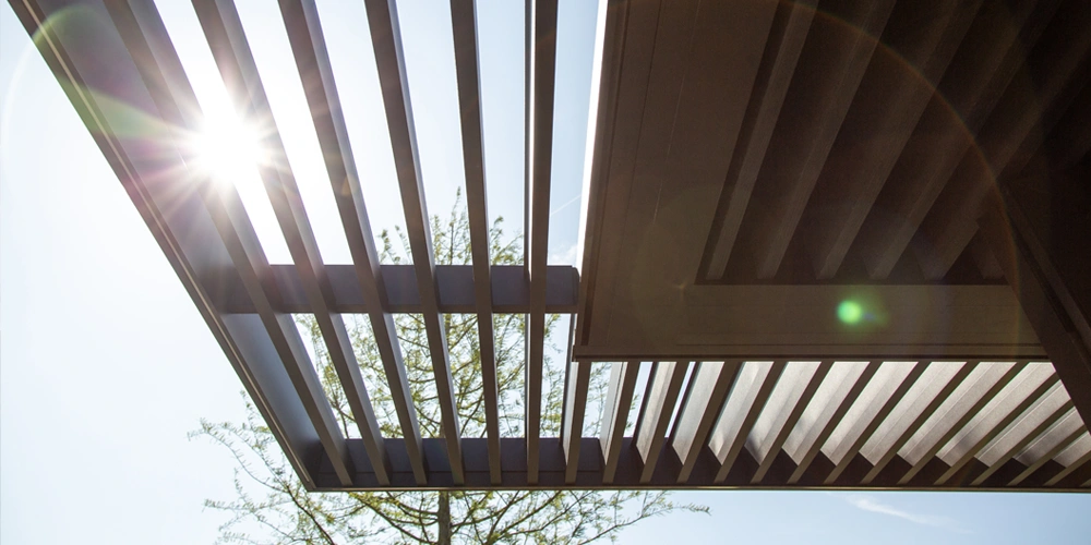 Auvent à claire-voie