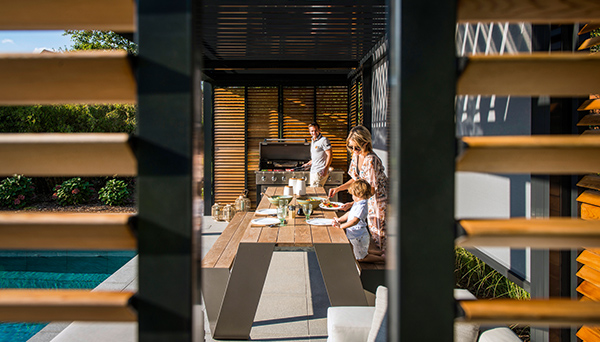 Gezellig samen eten in de tuin